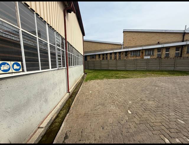 2,400M² WAREHOUSE TO LET IN ALRODE